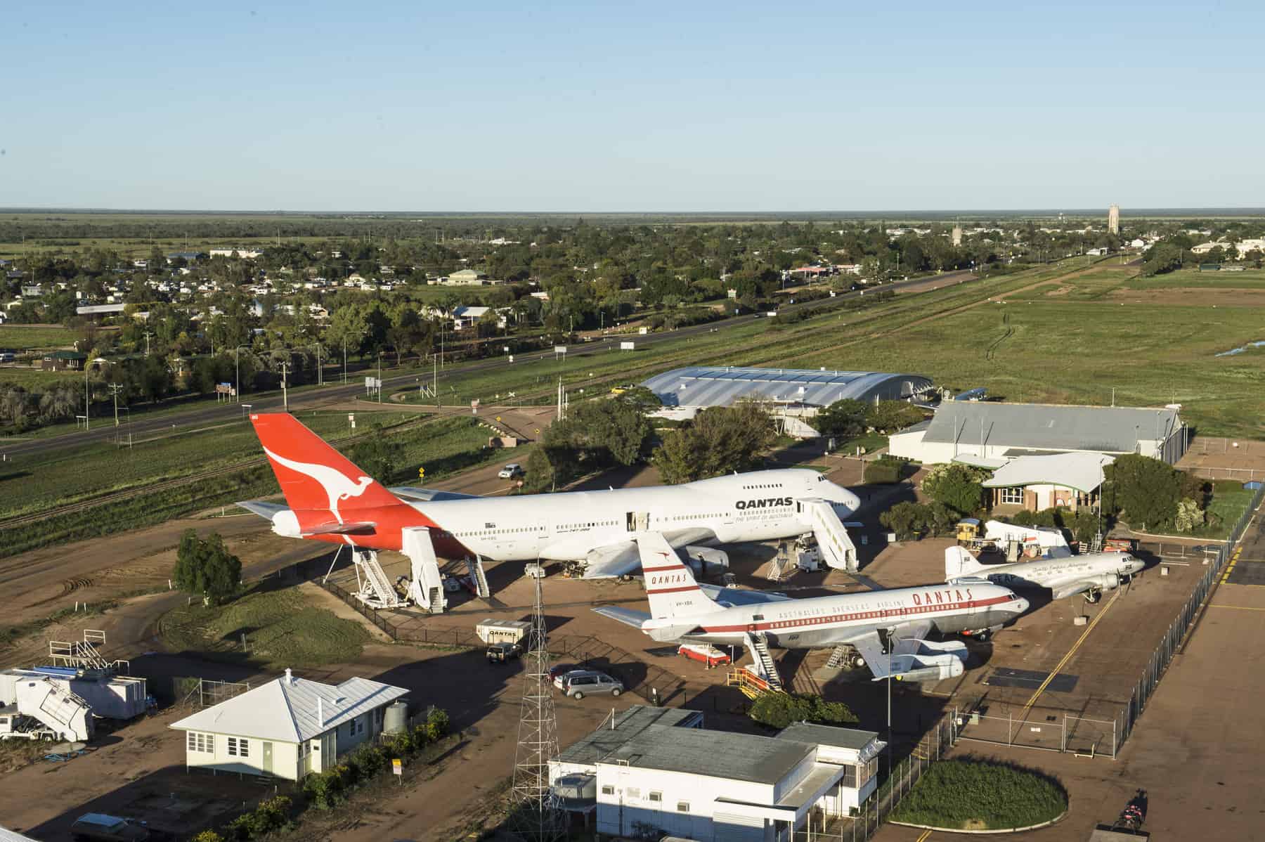 longreach tourist park to qantas museum