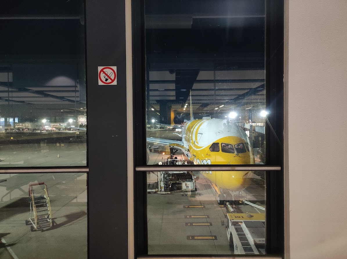 Flying Low Cost For 12 Hours: Scoot 787-8 London Gatwick to Bangkok Suvarnabhumi