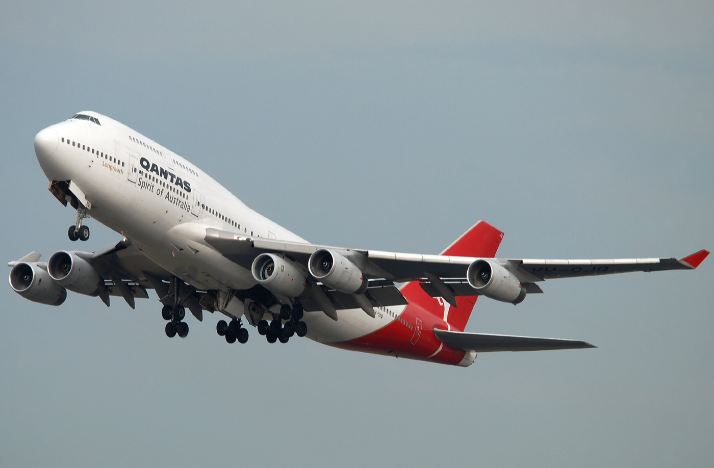 A Boeing 747 Once Flew With 5 Engines