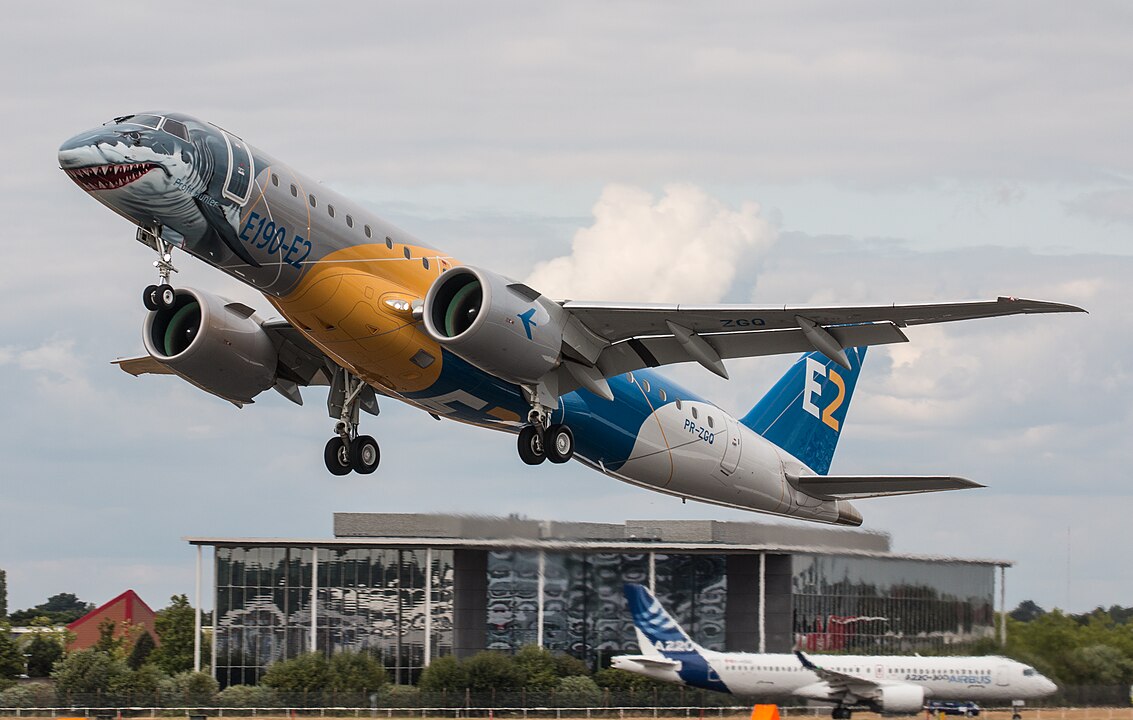 By Steve Lynes from Sandshurst, United Kingdom - EGLF - Embraer E190-E2 - PR-ZGQ, CC BY 2.0, https://commons.wikimedia.org/w/index.php?curid=71686786